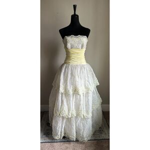 VINTAGE 1950's Women's Strapless Lace Embroidered Floral Butter Yellow Dress S